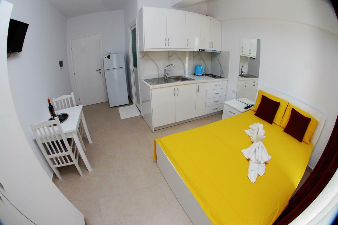 Vila Renato Ksamil Bagian luar foto